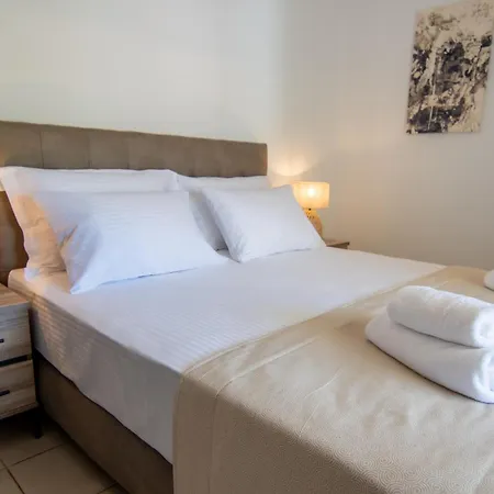 Uranya 펜션 스키아토스 타운