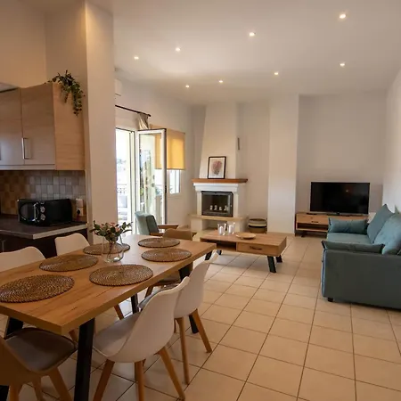 Uranya Skiathos stad