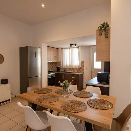 Uranya Semesterbostad Skiathos stad