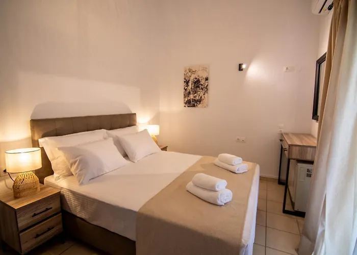 Uranya * Città di Skiathos