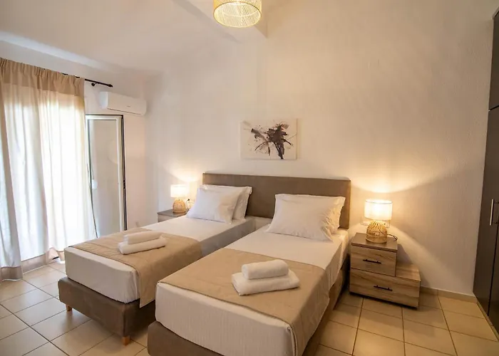 Uranya * スキアトスタウン