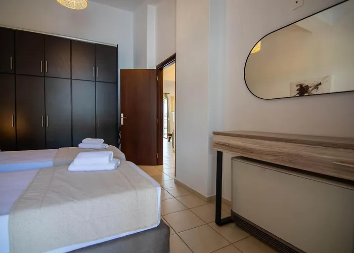 Uranya * スキアトスタウン